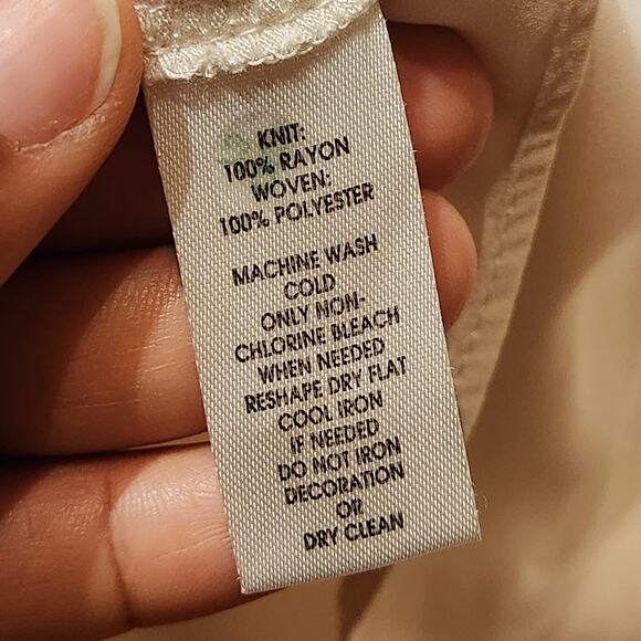 Loft Sz XS Cream Flowy Sleeveless Top Layered Minimalist Neutral Wardrobe Staple - Picture 4 of 8